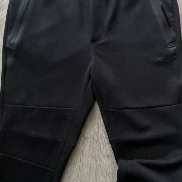 American Eagle Joggers NWOT - Picture 3 of 9